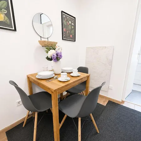 Altbau Am Isartor *